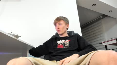 vibemygirl online show from 20, 1, 2025