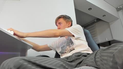 vibemygirl online show from 29, 1, 2025