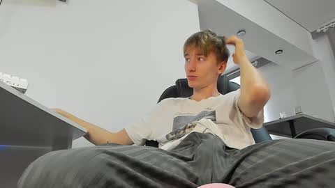 vibemygirl online show from 30, 1, 2025