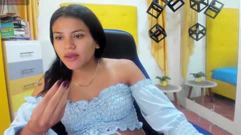 nahomy online show from 12, 2, 2025