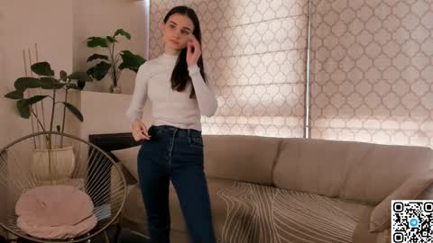 Snapshot of viceberry chatting on 17, 11, 2025 Emily online show from 17, 11, 2025