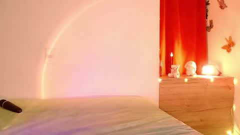 Vicky  online show from 27, 12, 2024