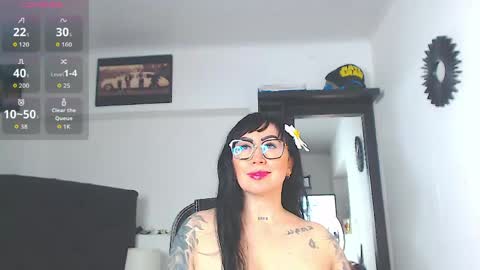 Snapshot of vicky_hotmilf chatting on 15, 4, 2026 Vicky online show from 15, 4, 2026