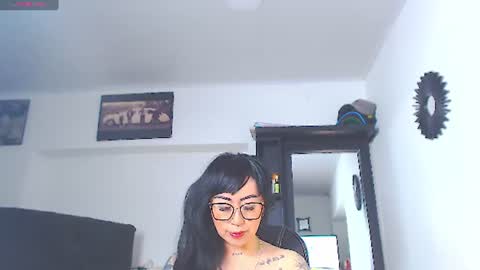 Vicky  online show from 13, 7, 2026