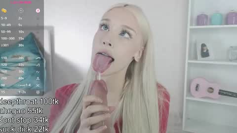 Snapshot of vickyfuckingdoll chatting on 25, 7, 2026 vickyfuckingdoll online show from 25, 7, 2026