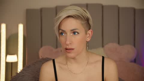 vickysecret96 online show from 28, 1, 2025