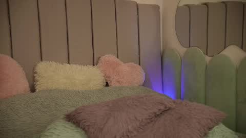 vickysecret96 online show from 25, 2, 2025