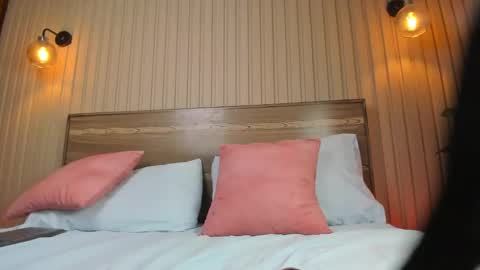 Victoria online show from 4, 2, 2025