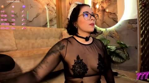 Victoria Coopeer online show from 17, 5, 2026