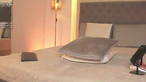         online show from 27, 12, 2024