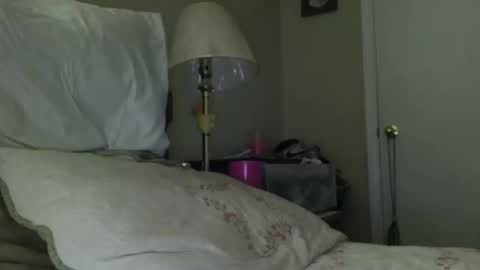 Victoria and Drew online show from 17, 10, 2025