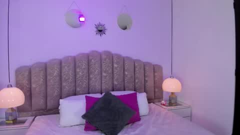 Snapshot of victoria_cooper3 chatting on 13, 2, 2026 valentina online show from 13, 2, 2026