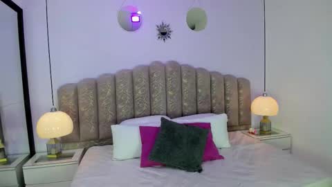 Snapshot of victoria_cooper3 chatting on 14, 2, 2026 valentina online show from 14, 2, 2026