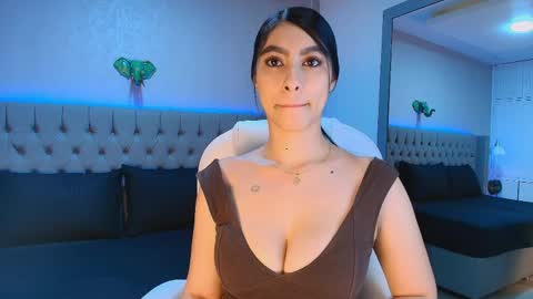 Snapshot of victoria_ellington chatting on 7, 6, 2026 online show from 7, 6, 2026