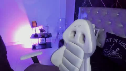 victoria_floyd1 online show from 9, 4, 2026