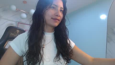 Snapshot of victoria_hernandez_t chatting on 27, 5, 2026 Victoria online show from 27, 5, 2026