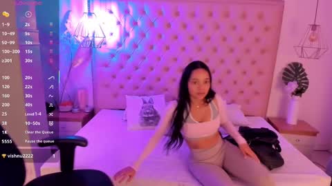 Snapshot of victoria_kitt chatting on 15, 9, 2025 victoria_kitt online show from 15, 9, 2025