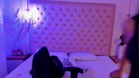 Snapshot of victoria_kitt chatting on 25, 9, 2025 victoria_kitt online show from 25, 9, 2025