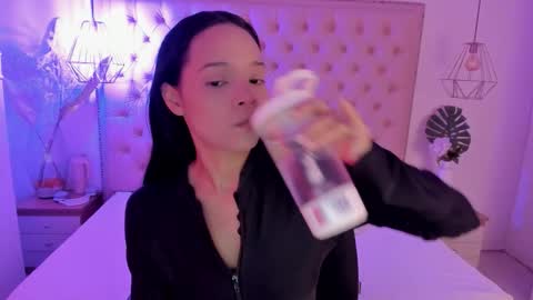 Snapshot of victoria_kitt chatting on 30, 9, 2025 victoria_kitt online show from 30, 9, 2025