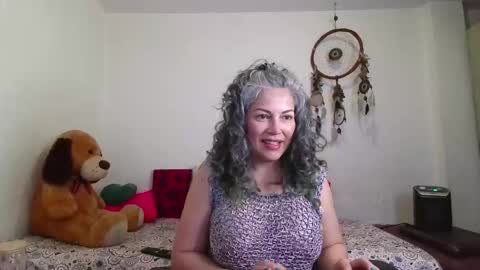 Victoria Lover online show from 17, 11, 2025