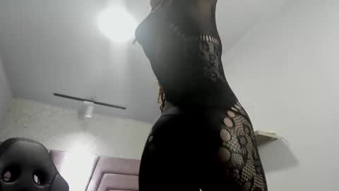 Vicky  online show from 8, 11, 2025