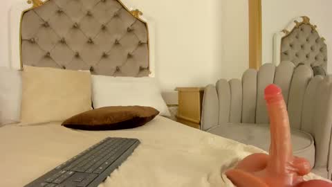 victoria  online show from 10, 2, 2025