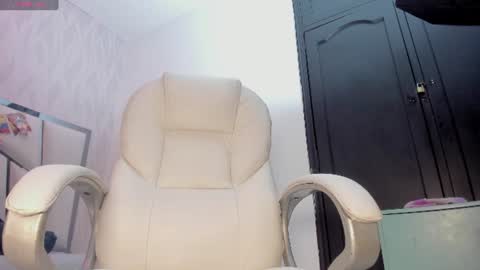 Snapshot of victoriaa_millers chatting on 20, 6, 2026 Victoria Sofia online show from 20, 6, 2026