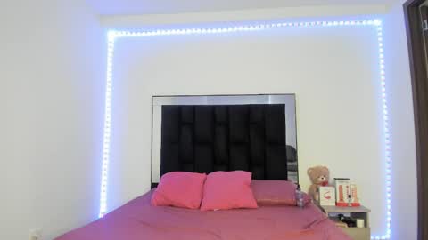 VICTORIA online show from 7, 3, 2025