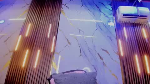 Victoria  online show from 4, 10, 2025