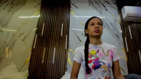 Victoria  online show from 20, 10, 2025