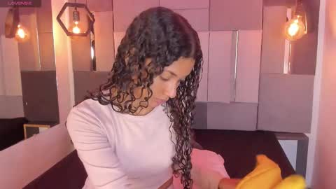 Victoria  online show from 14, 2, 2026