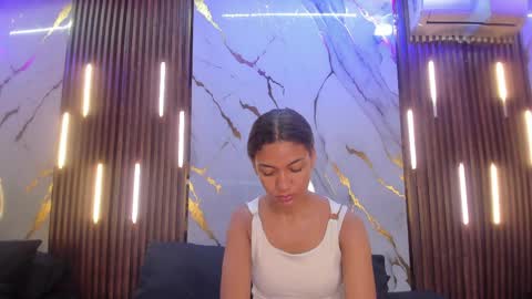 Snapshot of victoriaduarte chatting on 17, 5, 2026 Victoria online show from 17, 5, 2026