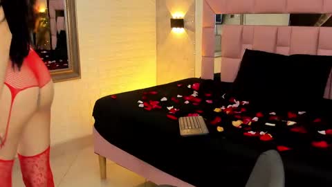 VICTORIA online show from 15, 2, 2025