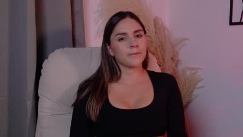 Snapshot of victorianova chatting on 17, 4, 2026 VictoriaNova online show from 17, 4, 2026