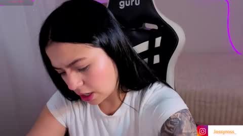 V  I C  T O R I A  online show from 5, 1, 2026