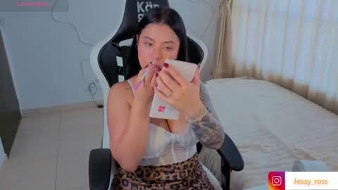 V  I C  T O R I A  online show from 26, 5, 2026