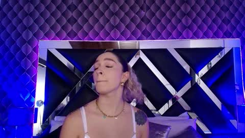 victtoria lee online show from 13, 9, 2025