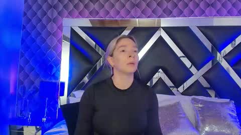 victtoria lee online show from 1, 12, 2025