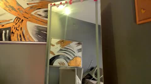 vienah_louis online show from 3, 3, 2026