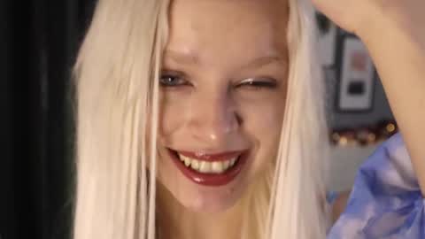 Snapshot of vienna_gones chatting on 29, 5, 2026 Eva online show from 29, 5, 2026