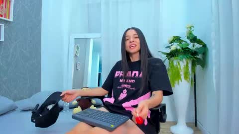 viictoriiasaenz online show from 17, 2, 2026