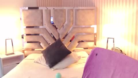 Violeta online show from 31, 12, 2024