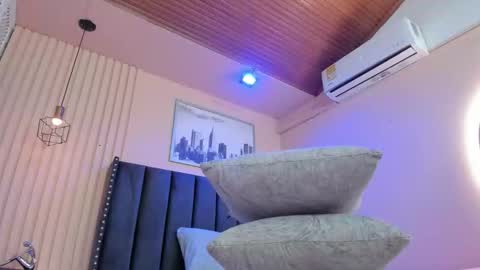 Viiolett online show from 20, 2, 2026