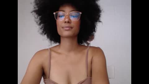Snapshot of viiolettaaa chatting on 29, 5, 2026 viiolettaaa online show from 29, 5, 2026