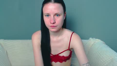 Snapshot of viki_kelt chatting on 4, 12, 2024 Viki Kelt online show from 4, 12, 2024