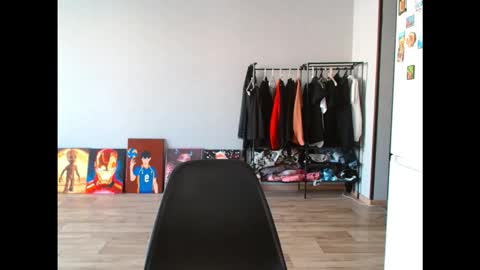 Snapshot of viki_kelt chatting on 9, 9, 2025 Viki Kelt online show from 9, 9, 2025