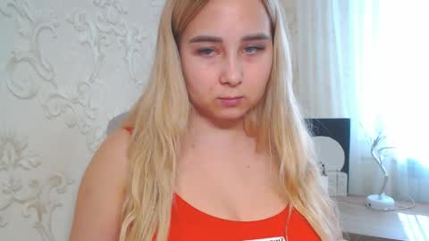 Snapshot of vikiwaitingforyou chatting on 5, 4, 2026 Vitoria online show from 5, 4, 2026