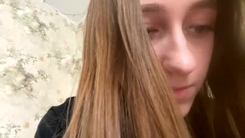 Snapshot of viktoria9898 chatting on 17, 1, 2025 Sweett online show from 17, 1, 2025