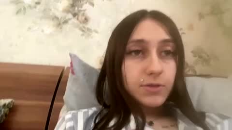 Snapshot of viktoria9898 chatting on 11, 3, 2025 Sweett online show from 11, 3, 2025