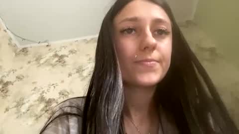 Snapshot of viktoria9898 chatting on 11, 9, 2025 Sweett online show from 11, 9, 2025